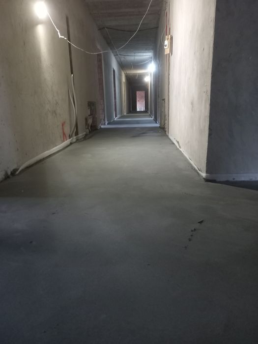 Напівсуха стяжка, машинна суха стяжка, Стяжка підлоги.