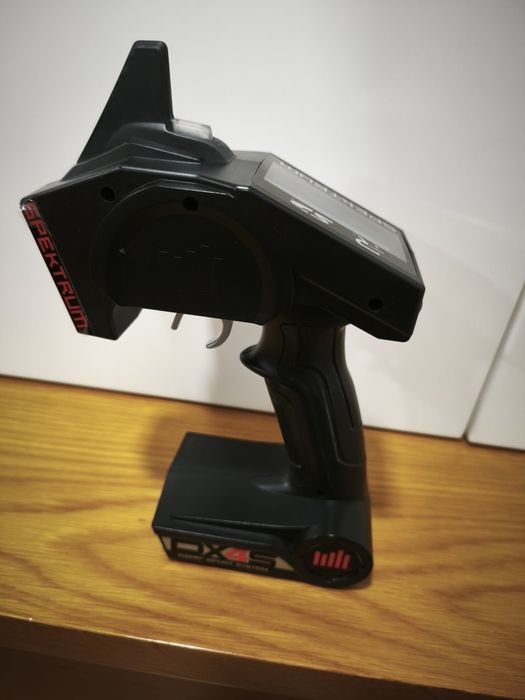 Transmissor Radio Comando Spektrum DX4S