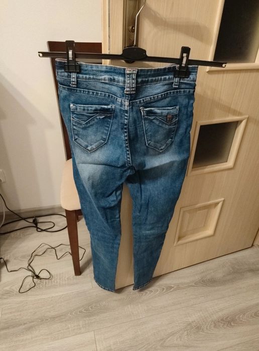 Spodnie jeansy rozmiar 38