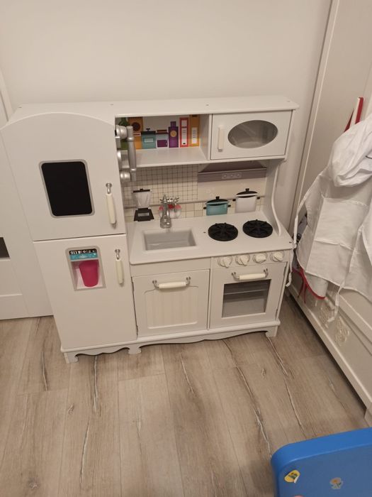 Drewniana biała  kuchnia dla  dzieci plus gratis