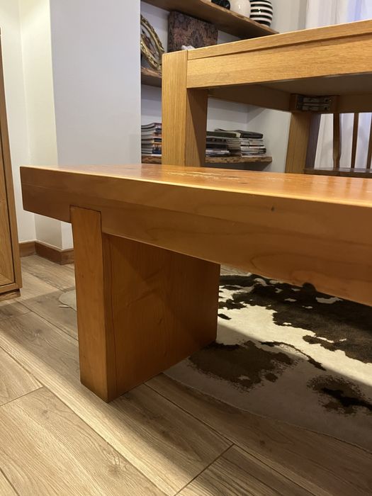 Banco de madeira maciça