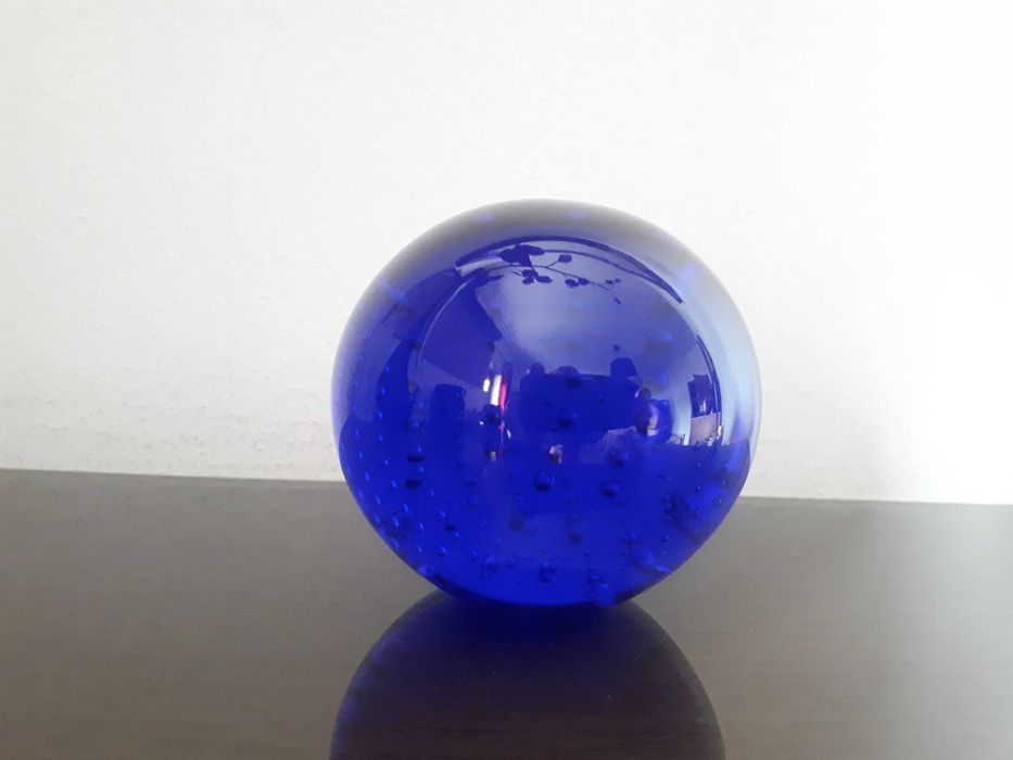 Pisa papeis em cristal