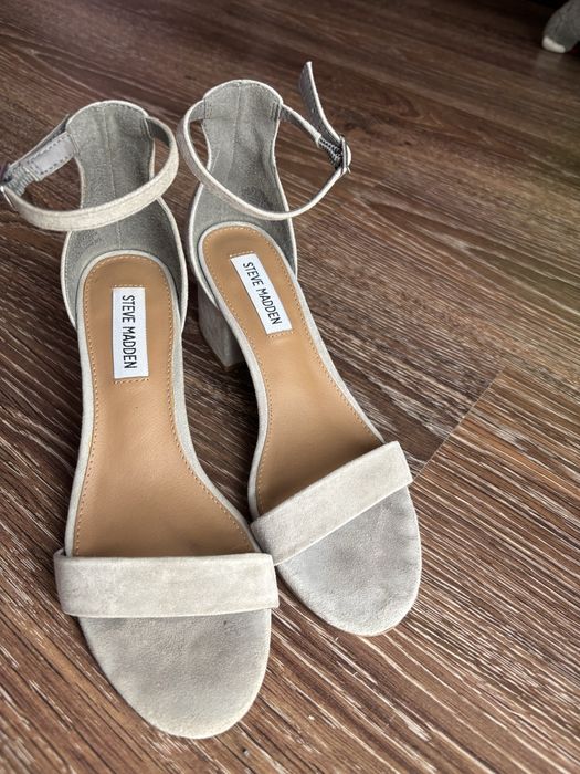 Замшеві сірі босоніжки steve madden 37