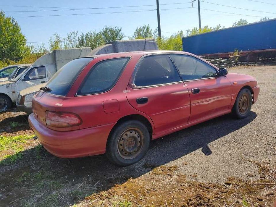 Автомобиль Subaru impreza 1998 г.в. 1.6