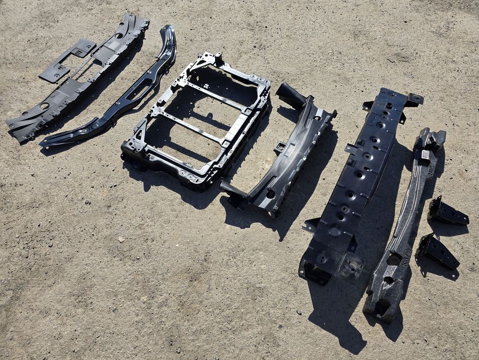 Накладка Кронштейн Решітки Радіатора Переднього Бамперу Mazda CX-5