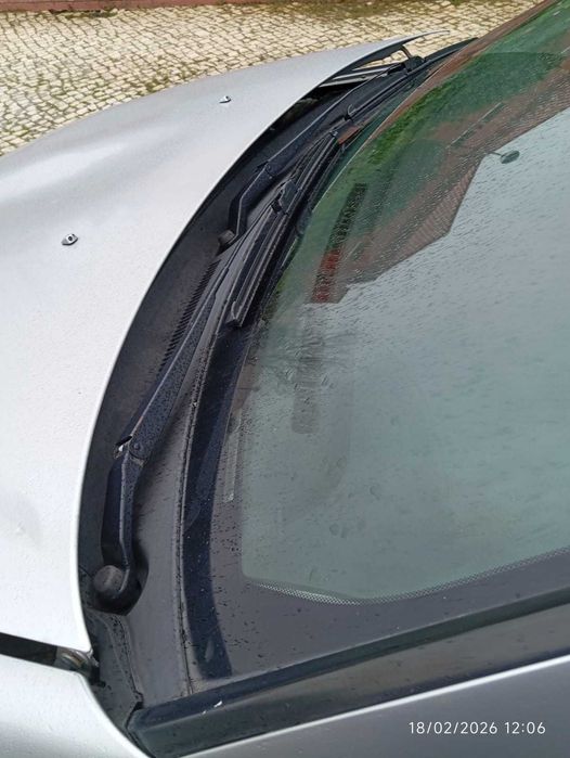 Lote 2 Carros p/ Peças: Honda Civic IMA + Nissan Almera (2005)