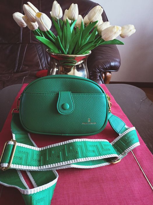 Torebka damska listonoszka.