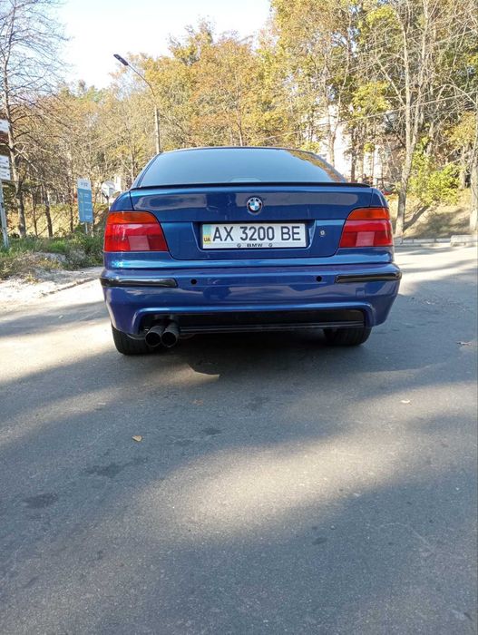 Автомобіль BMW e39