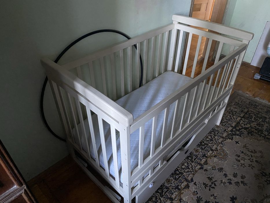 Продам ліжечко дитяче