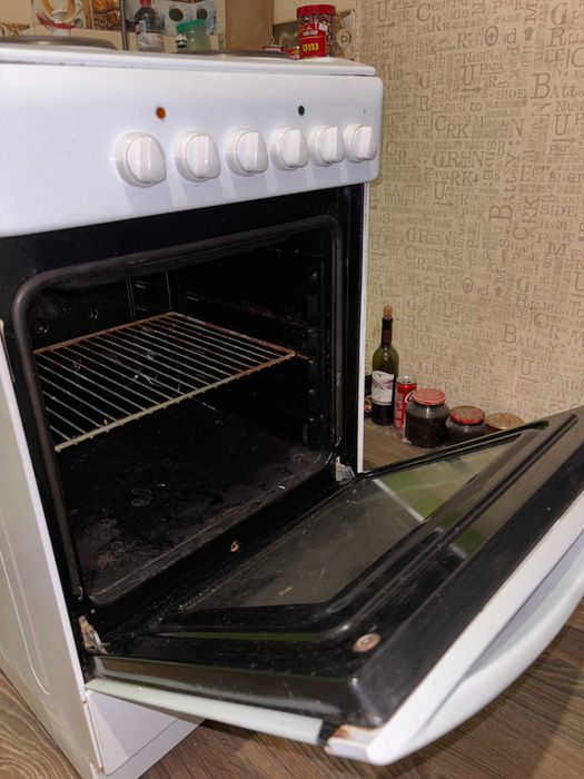 Электрическая плита Indesit .