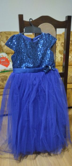 Для дівчаток,красунь.