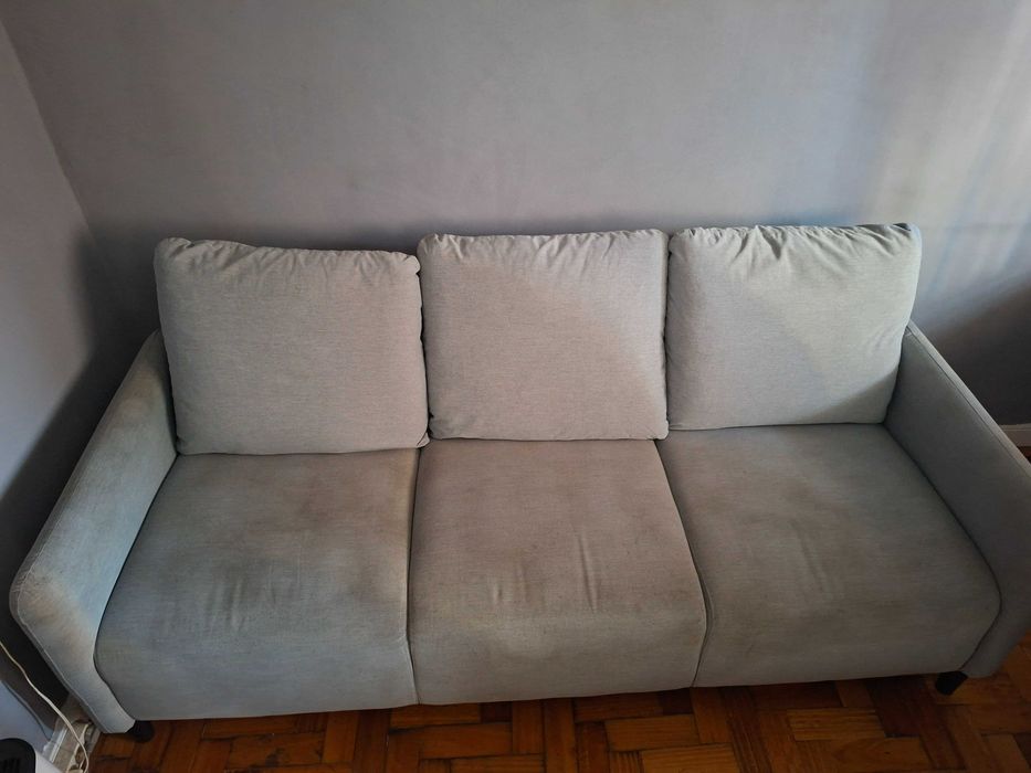 Sofá 3 lugares e Pisa Pés do Ikea