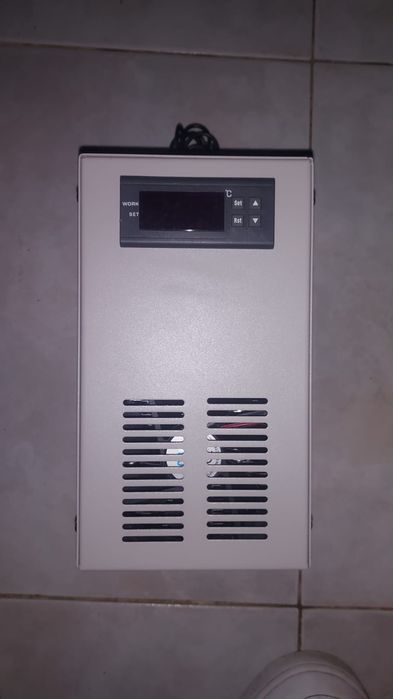 Chiller / Refrigerador de Água para Aquário