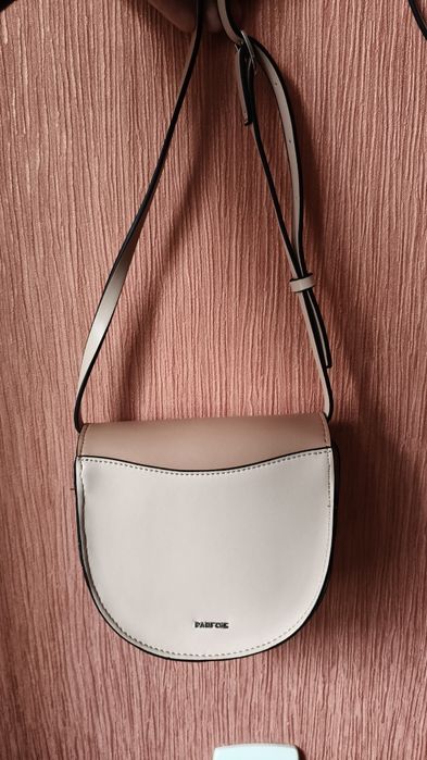 Нова сумка в дуже гарному кольорі