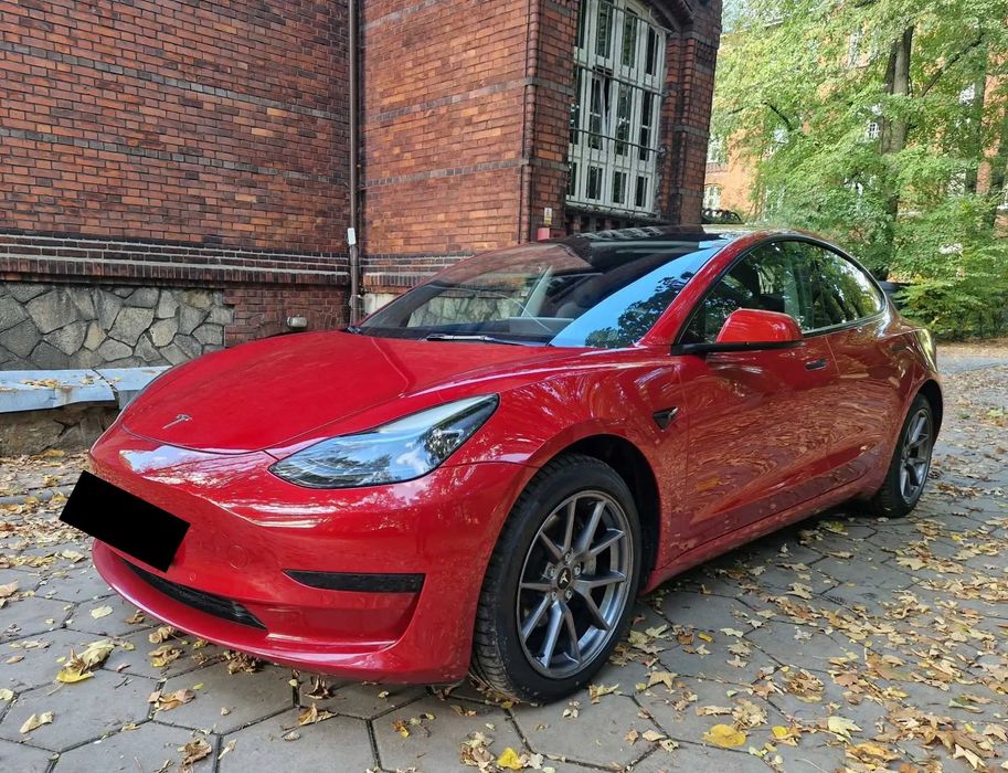 Tesla Model 3 RWD
