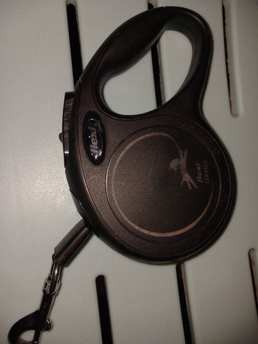 Продам рулетку  flexi для собаки.