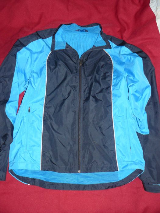 kurtka bluza.. piękna sportowa niebiesko-czarna R-50