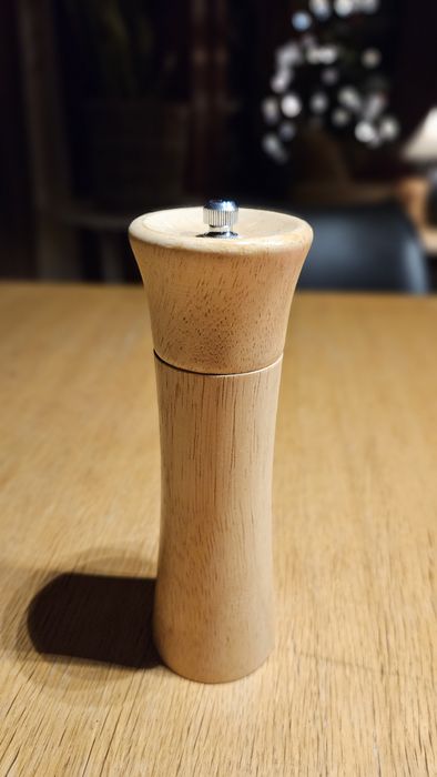 Pieprzniczka / Młynek do pieprzu 18cm
