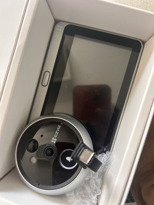 Wizjer z kamera jak nowy ezgiz 2c