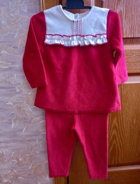 Теплі костюми для дівчинки.