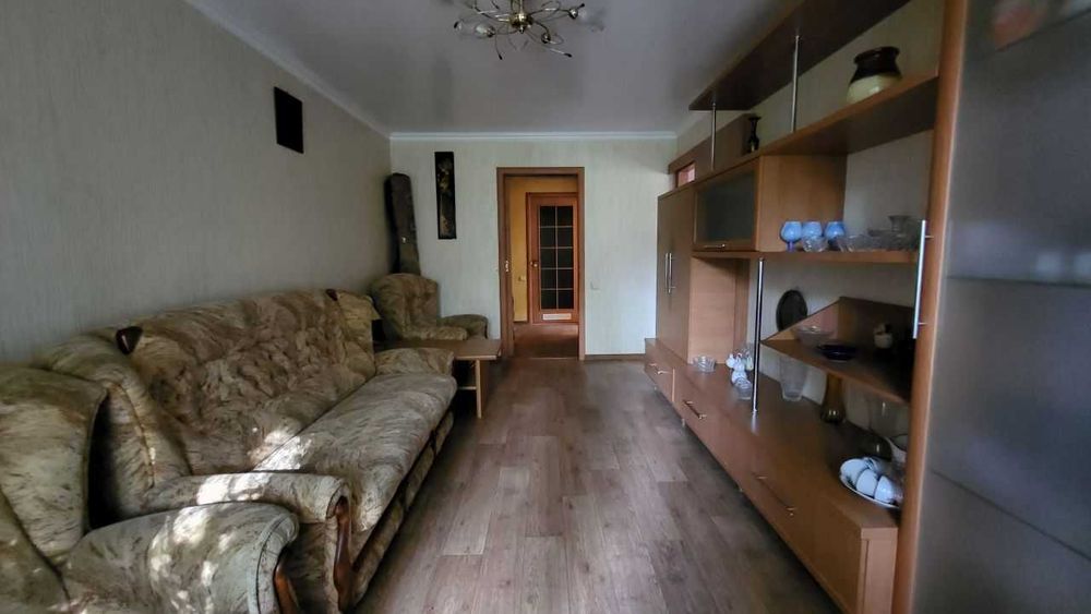 2-кімнатна ПРОСТОРА квартира на Миколаївській. Кухня — 12м2: 39 950 ...