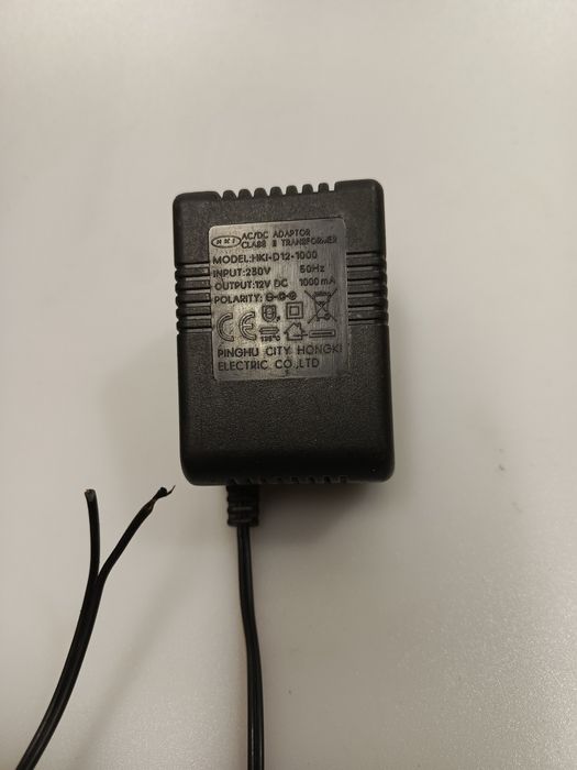 Ładowarka 12V/1000mA do Pojazdów elektrycznych Akumulatorów Zabawek