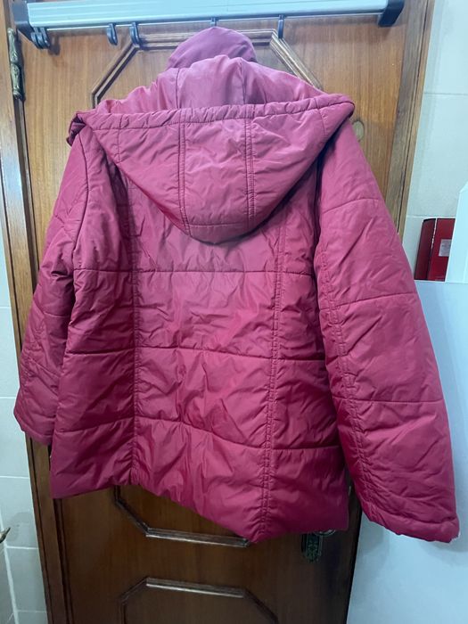 Parka bordô com capuz