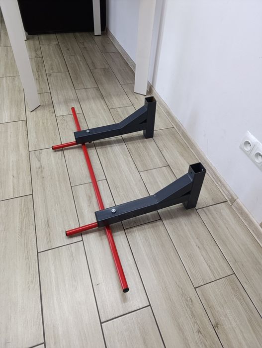 Sprzedam drążek do podciągania plus stelaż