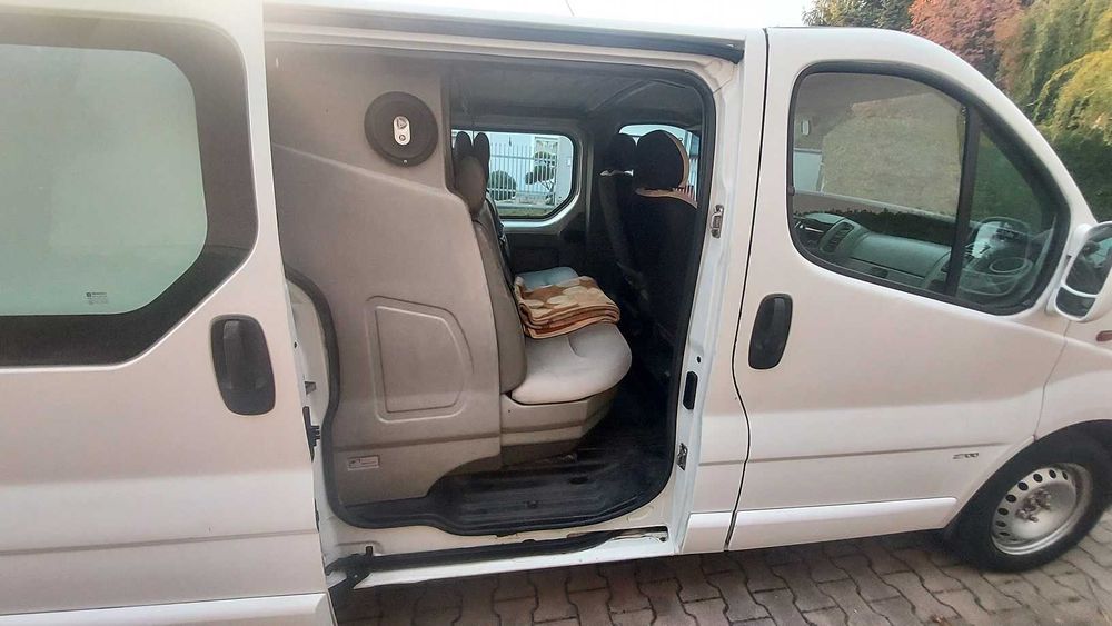 Renault Trafic 1.9 dci Hak 6-osobowy Brygadówka