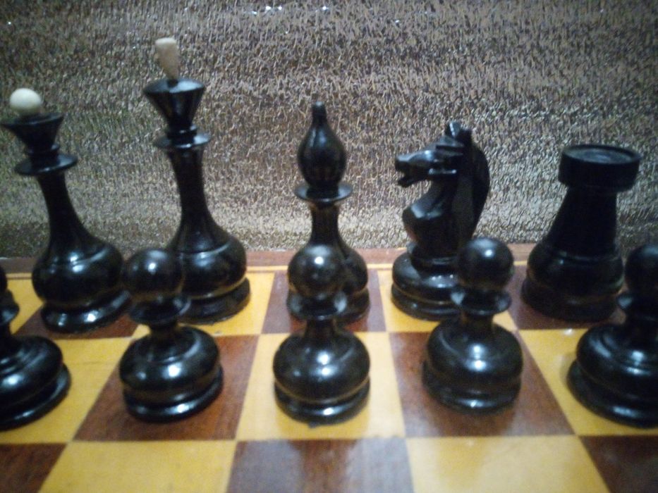 Шахмати СССР 70-80 роки фігури з деревини бука шахи фігури та дошка