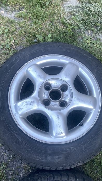 Felgi z oponami zimowe 175/65/14 Polo Fabia