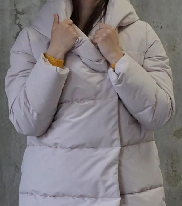 Пуховик молочний