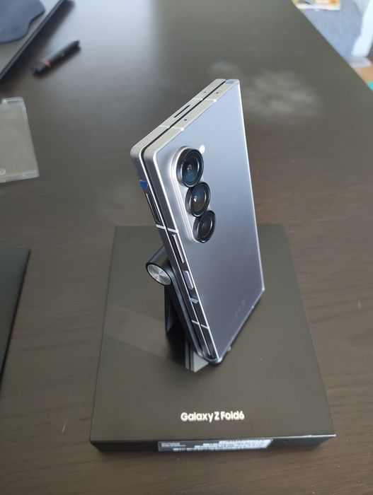 Samsung Galaxy Z Fold 6