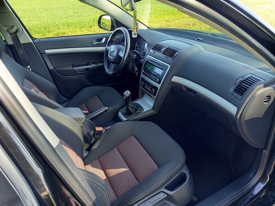 Octavia 2012 rok Sport Edition Xenon Klimatronic Zarejestrowana Ładna