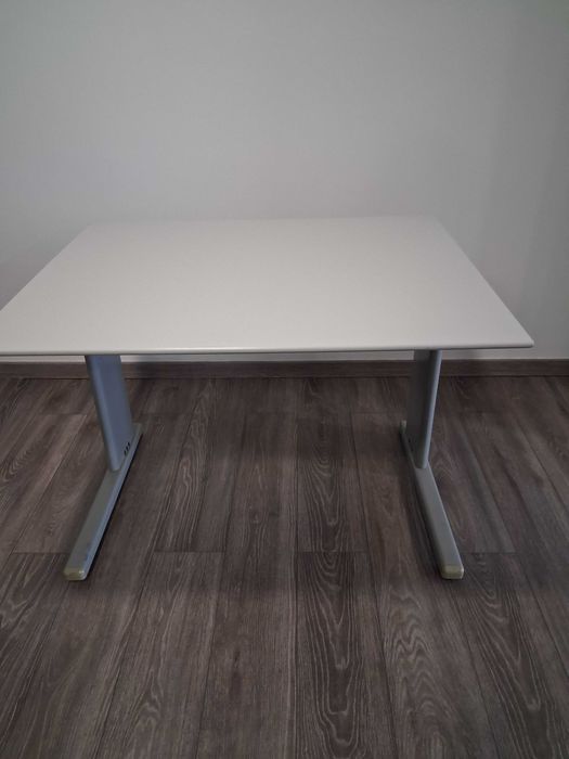 ID 83 - Vendo mesa secretária metal C100xL80xA72cm