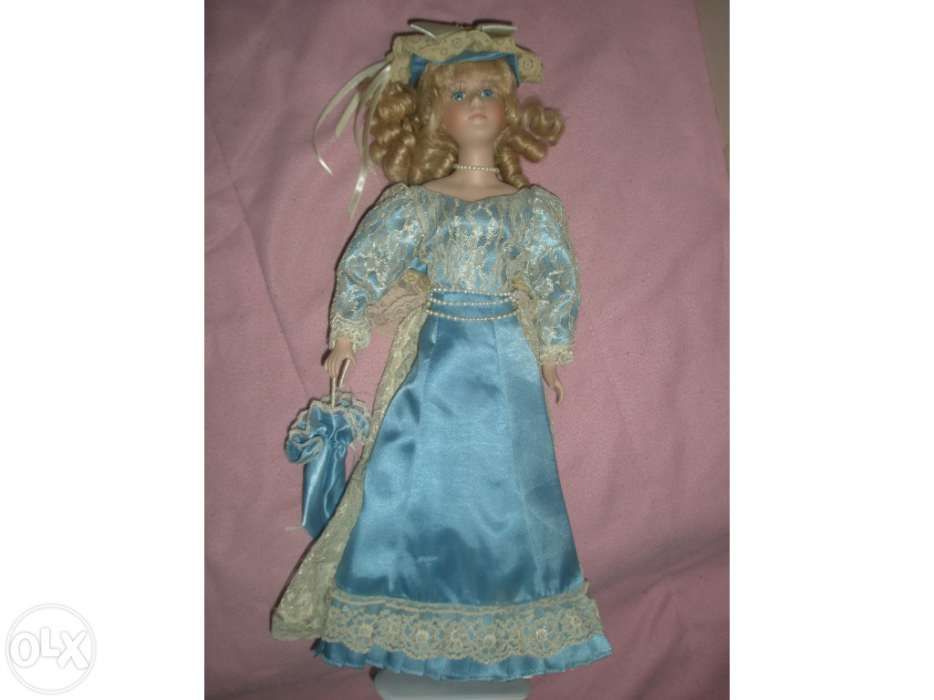 Boneca de porcelana