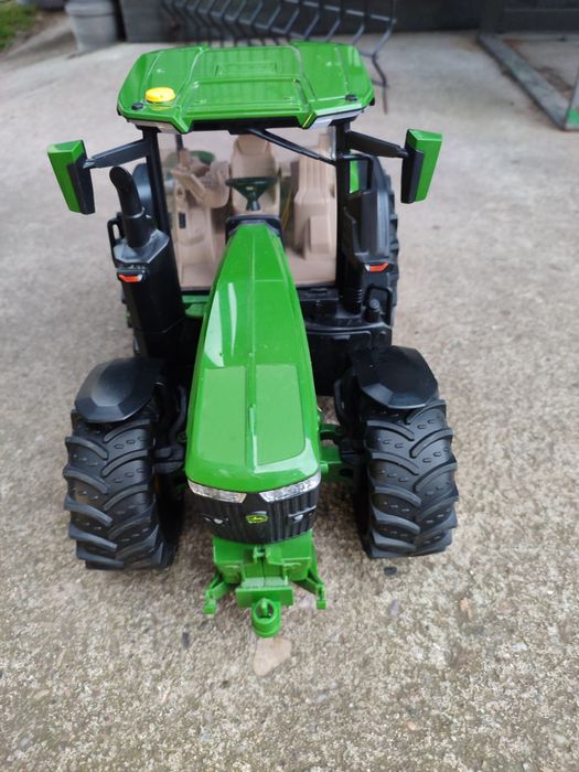 Bruder John Deere 7r 350 traktor ciągnik zabawka