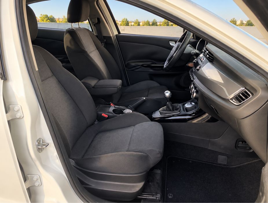 Alfa romeo Giulietta 1.6 JTDM — photo 4