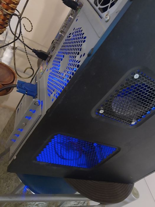 Komputery stacjonarne sprawne wgrane systemy