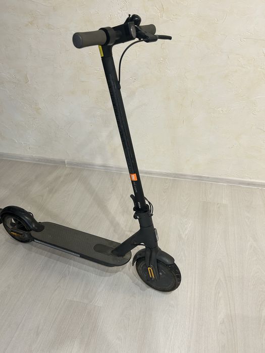 Електросамокат Xiaomi