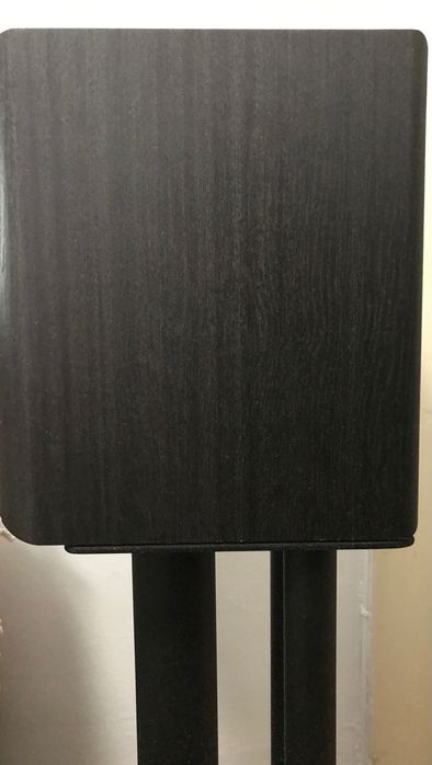 Sistema som surround Mission colunas com pé elevado