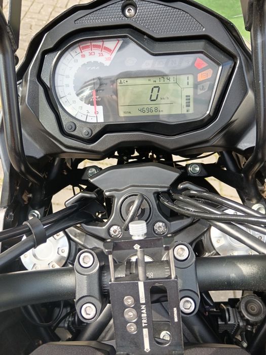 VENDO Benelli trk 502 ano 2023 47000km ( 4.300€)