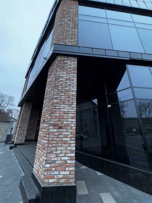 Оренда фасадного приміщення 26 м² — ЗАВЖДИ Є СВІТЛО !