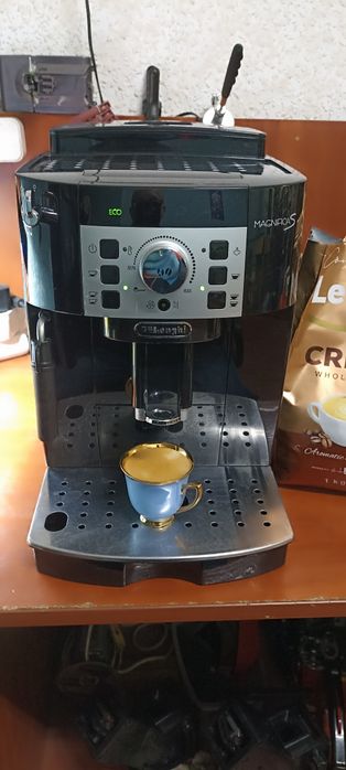Кофемашина Delonghi Magnifica S из Германии.