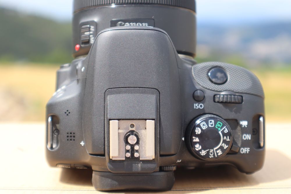 Canon EOS 100D + EF 50mm STM