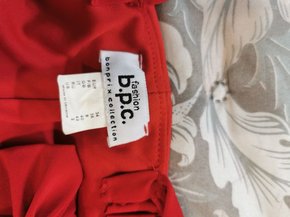 Czerwona drapowana mini Bonprix r. 34