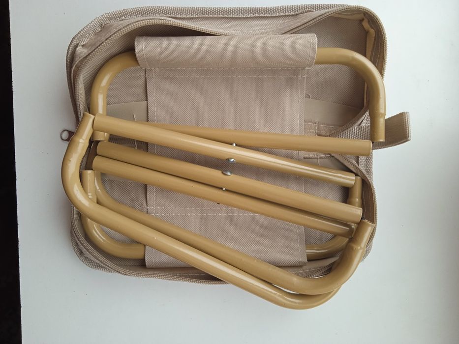 Розкладний елегантний стільчик. 230грн.