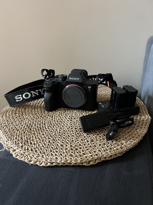 Sony A7 IV (ILCE-7M4) | Stan Idealny | Zestaw: 2x Aku, Ładowarka Newell