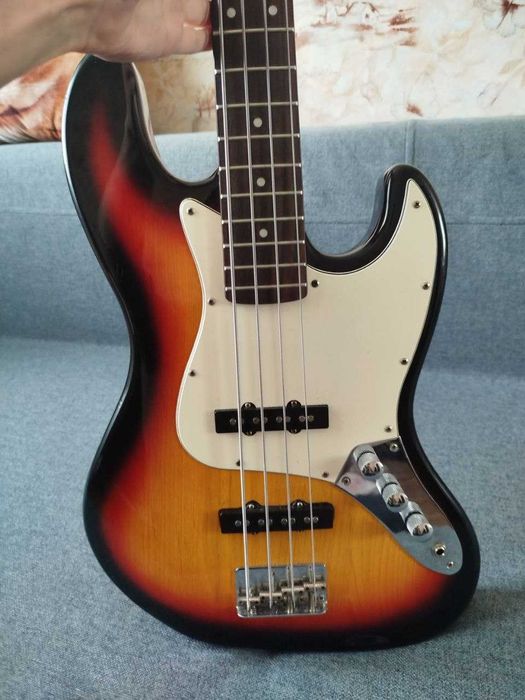 Maxwood Jazz Bass (Stage Master series)