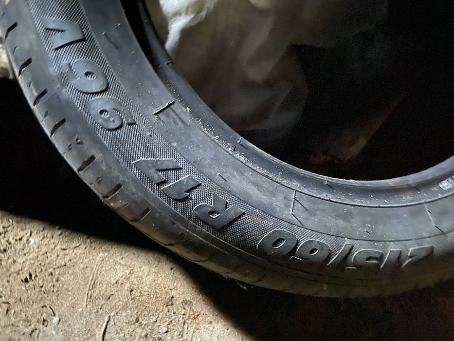 БЕЗКОШТОВНО віддам шини 215/60/17